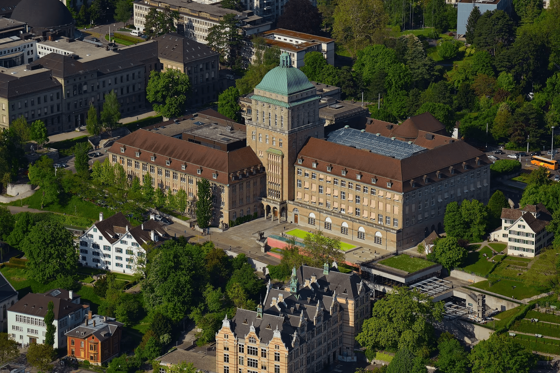 UZH